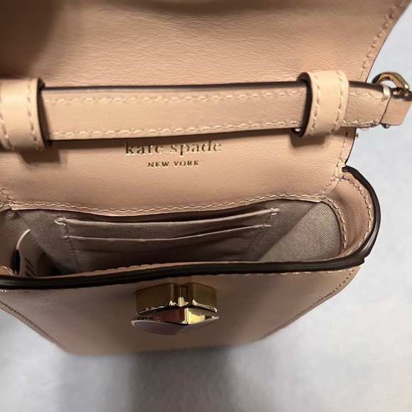 Kate Spade Blush Crossbody Bag with Gold Chain - Picture 8 of 8
